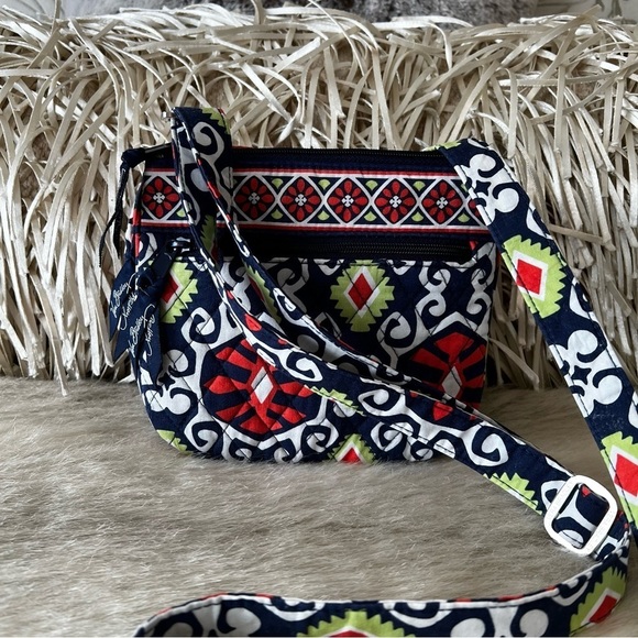 VERA BRADLEY Sun Valley Little Flap Hipster 2013 Blue Orange White POCKETS Aztec - Picture 1 of 15